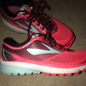 Brooks Ghost 10 Sneakers